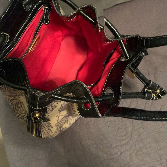 Brahmin Navy & Tan Shoulder Leaf Bucket Bag - Picture 6 of 9